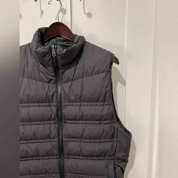 Lululemon Reversible Down Vest Palm Deco Grey- Men’s XL NWOT - Picture 3 of 9